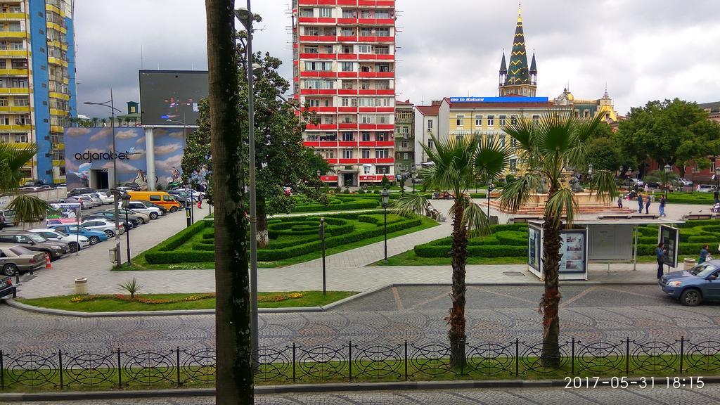Apartment Eteri Батуми Екстериор снимка