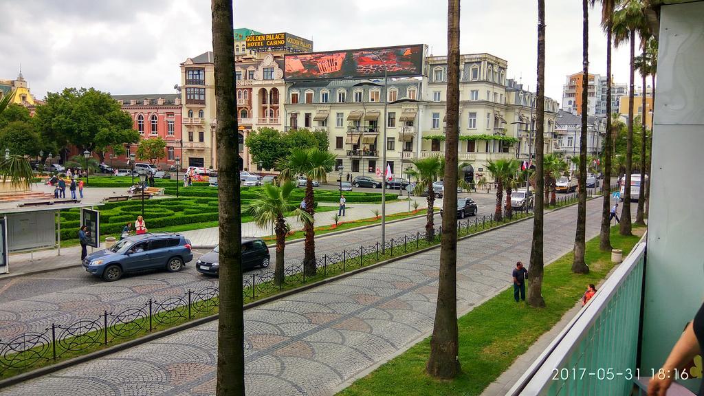 Apartment Eteri Батуми Екстериор снимка