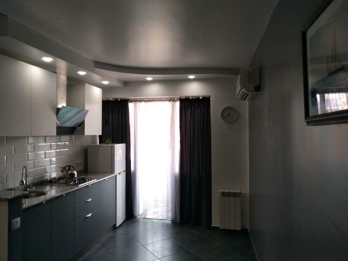 Apartment Eteri Батуми Екстериор снимка