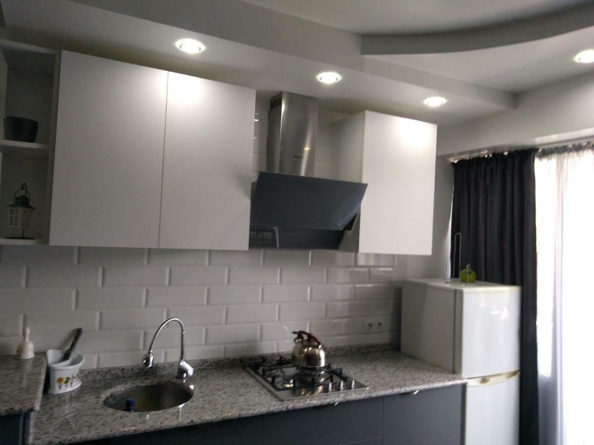 Apartment Eteri Батуми Екстериор снимка