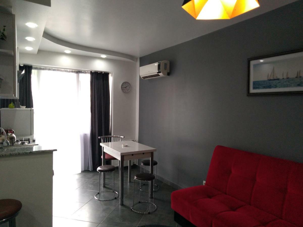 Apartment Eteri Батуми Екстериор снимка