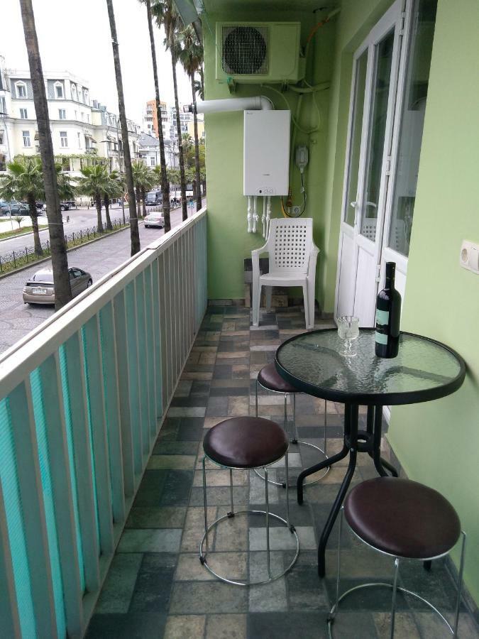 Apartment Eteri Батуми Екстериор снимка